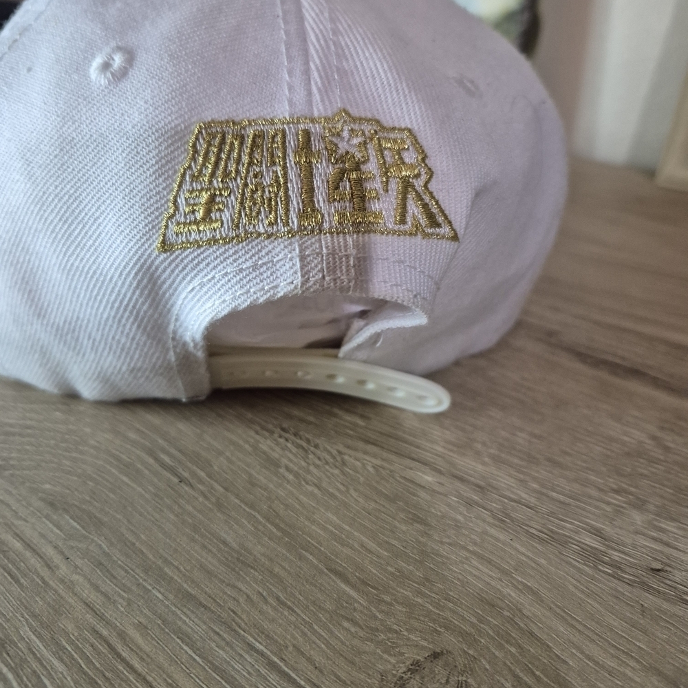 Saint Seiya (Caballeros Del Zodiac)White and Gold Cap with Gold Emblem - Picture 2 of 4